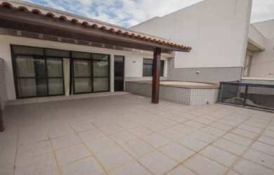 Imagem: O apartamento possui 3 Dormitórios, 5 Banheiros, 2 Vagas na