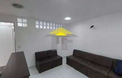 Imagem: O depósito possui 1 Vaga na garagem e 98m² de Área e está