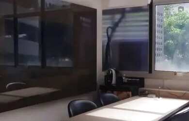 Imagem: O depósito possui 1 Vaga na garagem e 30m² de Área e está