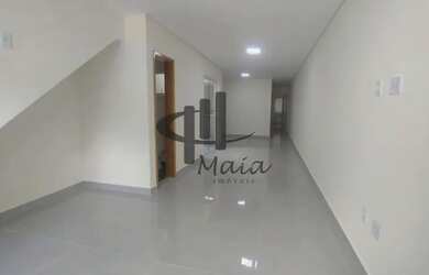 Imagem: A casa possui 3 Dormitórios, 3 Banheiros, 2 Vagas na garagem