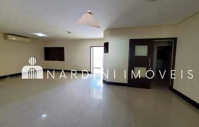 Imagem: A casa em condomínio possui 3 Dormitórios, 3 Banheiros, 2