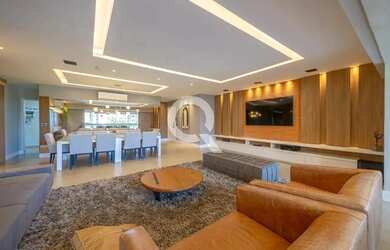 Imagem 8: Imóvel para aluguel e venda com 233 metros quadrados com 4 quartos