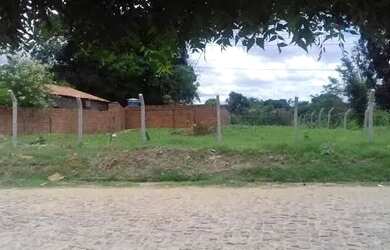 Imagem: O terreno possui 900m² de Área e Imóvel novo e está localizado