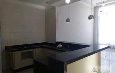 Imagem: A casa em condomínio possui 3 Dormitórios, 1 Banheiro, 2 Vagas