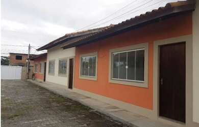 Imagem: A casa possui 2 Dormitórios, 1 Banheiro, 1 Vaga na garagem