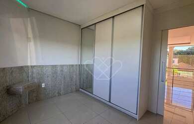 Imagem 14: Ampla Casa com 4 Dormitórios e Lareira à Venda ou para Alugar no Jardim Timbaúva, Gravataí