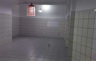 Imagem: O depósitoe possui 50-0m² de Área está localizado em Nova