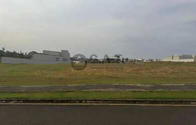 Imagem: O terreno possui 1000m² de Área e está localizado em Parque