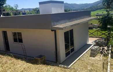 Imagem: A casa possui 2 Dormitórios, 1 Banheiro e 500m² de Área e