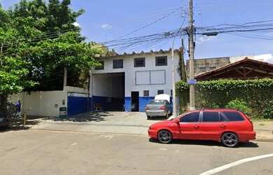 Imagem: O depósito possui 4 Vagas na garagem, 330m² de Área, Imóvel