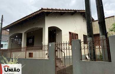 Imagem: A casa possui 3 Dormitórios, 1 Banheiro, 67m² de Área e