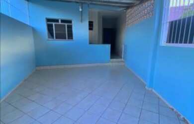 Imagem: A casa possui 3 Dormitórios, 3 Banheiros, 3 Vagas na garagem