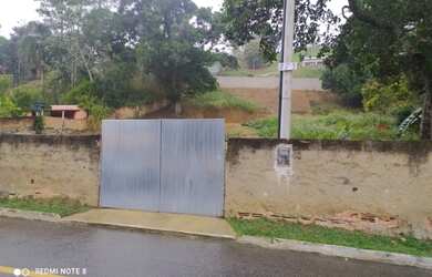 Imagem: O terreno possui 1796m² de Área e está localizado em Piraí