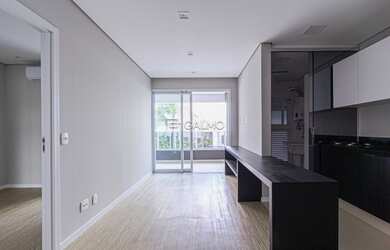 Imagem: O apartamento possui 1 Dormitório, 2 Banheiros, 1 Vaga na garagem