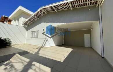 Imagem: O apartamento possui 2 Dormitórios, 2 Banheiros, 2 Vagas na