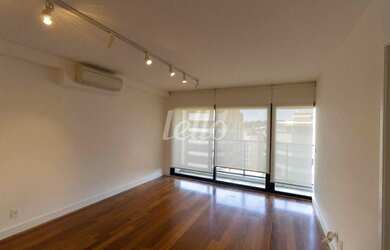 Imagem: O apartamento na cobertura possui 1 Dormitório, 1 Banheiro