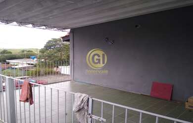 Imagem: A casa possui 3 Dormitórios, 3 Banheiros, 1 Vaga na garagem