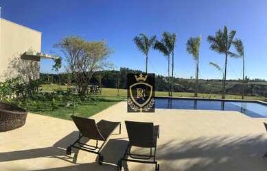 Imagem: A casa em condomínio possui 5 Dormitórios, 5 Banheiros, 5