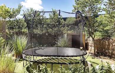 Imagem: A casa em condomínio possui 5 Dormitórios, 5 Banheiros, 5