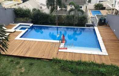 Imagem: A casa em condomínio possui 4 Dormitórios, 5 Banheiros, 4