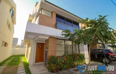 Imagem: A casa em condomínio possui 4 Dormitórios, 5 Banheiros, 3