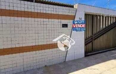 Imagem: A casa possui 3 Dormitórios, 3 Banheiros, 2 Vagas na garagem