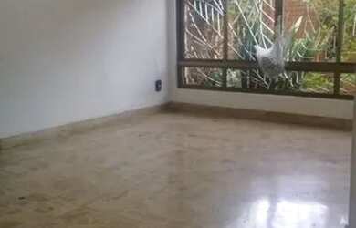 Imagem: A casa possui 2 Dormitórios, 3 Banheiros, 2 Vagas na garagem