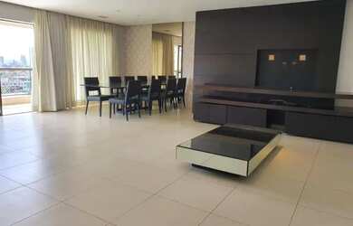 Imagem: O apartamento possui 4 Dormitórios, 5 Banheiros e 235m² de