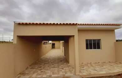 Imagem: A casa possui 2 Dormitórios, 1 Banheiro, 1 Vaga na garagem