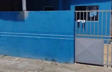 Imagem: A casa possui 2 Dormitórios, 2 Banheiros, 1 Vaga na garagem