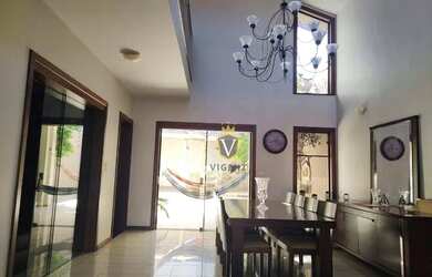 Imagem: A casa possui 3 Dormitórios, 4 Banheiros, 4 Vagas na garagem