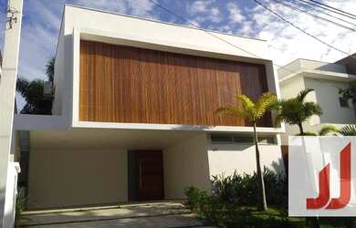 Imagem: A casa em condomínio possui 3 Dormitórios, 1 Banheiro, 4 Vagas