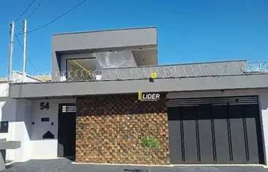 Imagem: A casa possui 3 Dormitórios, 3 Banheiros, 3 Vagas na garagem