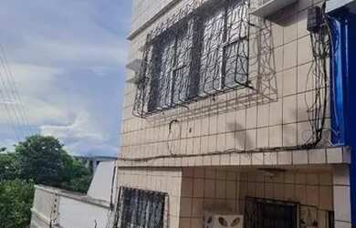 Imagem: A casa possui 4 Dormitórios, 4 Banheiros e 100m² de Área