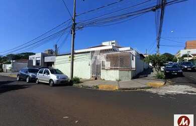 Imagem: O depósito possui 2 Vagas na garagem e 213m² de Área e está