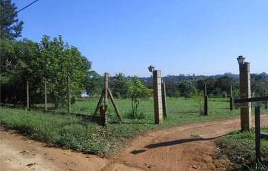 Imagem: O terreno possui 24.760m² de Área e está localizado em Dois