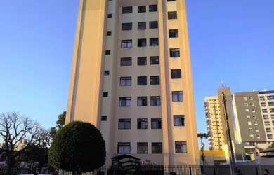 Imagem: O apartamento possui 3 Dormitórios, 1 Banheiro, 1 Vaga na garagem