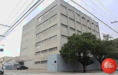 Imagem: O depósito possui 8.730m² de Área e está localizado em