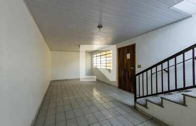 Imagem: A casa possui 3 Dormitórios, 3 Banheiros, 3 Vagas na garagem