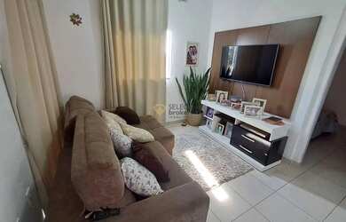 Imagem: A casa possui 5 Dormitórios, 3 Banheiros, 1 Vaga na garagem