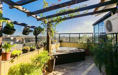 Imagem: O apartamento na cobertura possui 3 Dormitórios, 3 Banheiros