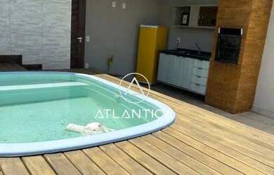 Imagem: A casa possui 3 Dormitórios, 4 Banheiros, 1 Vaga na garagem