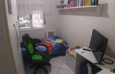 Imagem 4: Casa em Porto Alegre, no bairro Hípica, com 2 dormitório s , e 2 banheiros,...