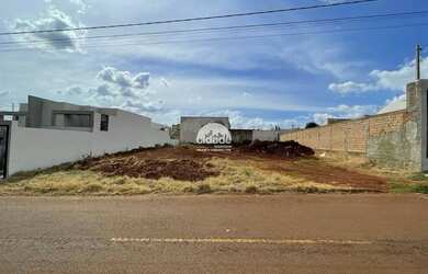 Imagem: O terreno possui 306m² de Área e Imóvel mobiliado e está