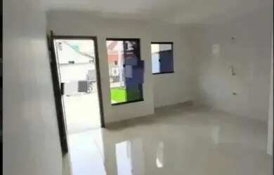 Imagem: A casa possui 2 Dormitórios, 1 Banheiro, 2 Vagas na garagem