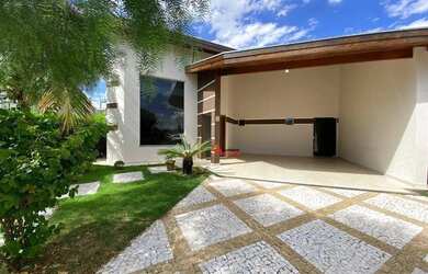 Imagem: A casa em condomínio possui 3 Dormitórios, 2 Banheiros, 4