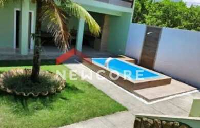 Imagem: A casa possui 5 Dormitórios, 2 Banheiros, 5 Vagas na garagem