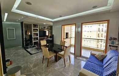 Imagem: O apartamento possui 3 Dormitórios, 1 Banheiro, 2 Vagas na