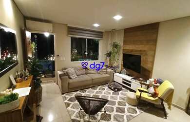 Imagem: A casa possui 2 Dormitórios, 2 Banheiros, 2 Vagas na garagem