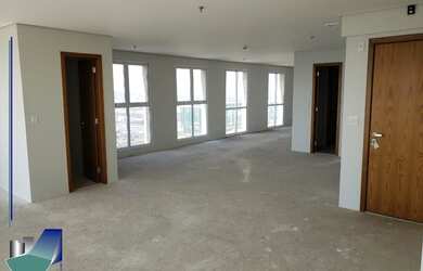 Imagem: O depósito possui 5 Vagas na garagem e 552m² de Área e está